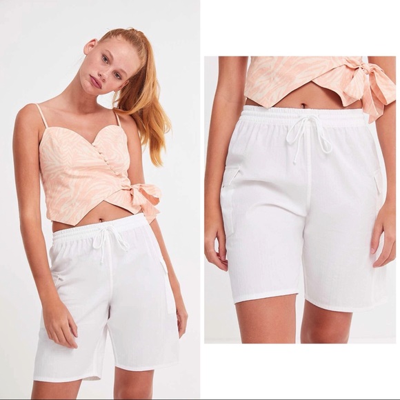 UO Longline Drawstring Cargo Shorts Small NWT - Picture 3 of 11